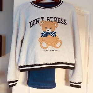 Cozy White and Blue Women’s Pajama Set size LG